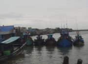 Cuaca Ekstrem, Nelayan Pangkalanbrandan Urung Melaut 