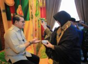 Illiza Peusijuek Menekraf Teuku Riefky