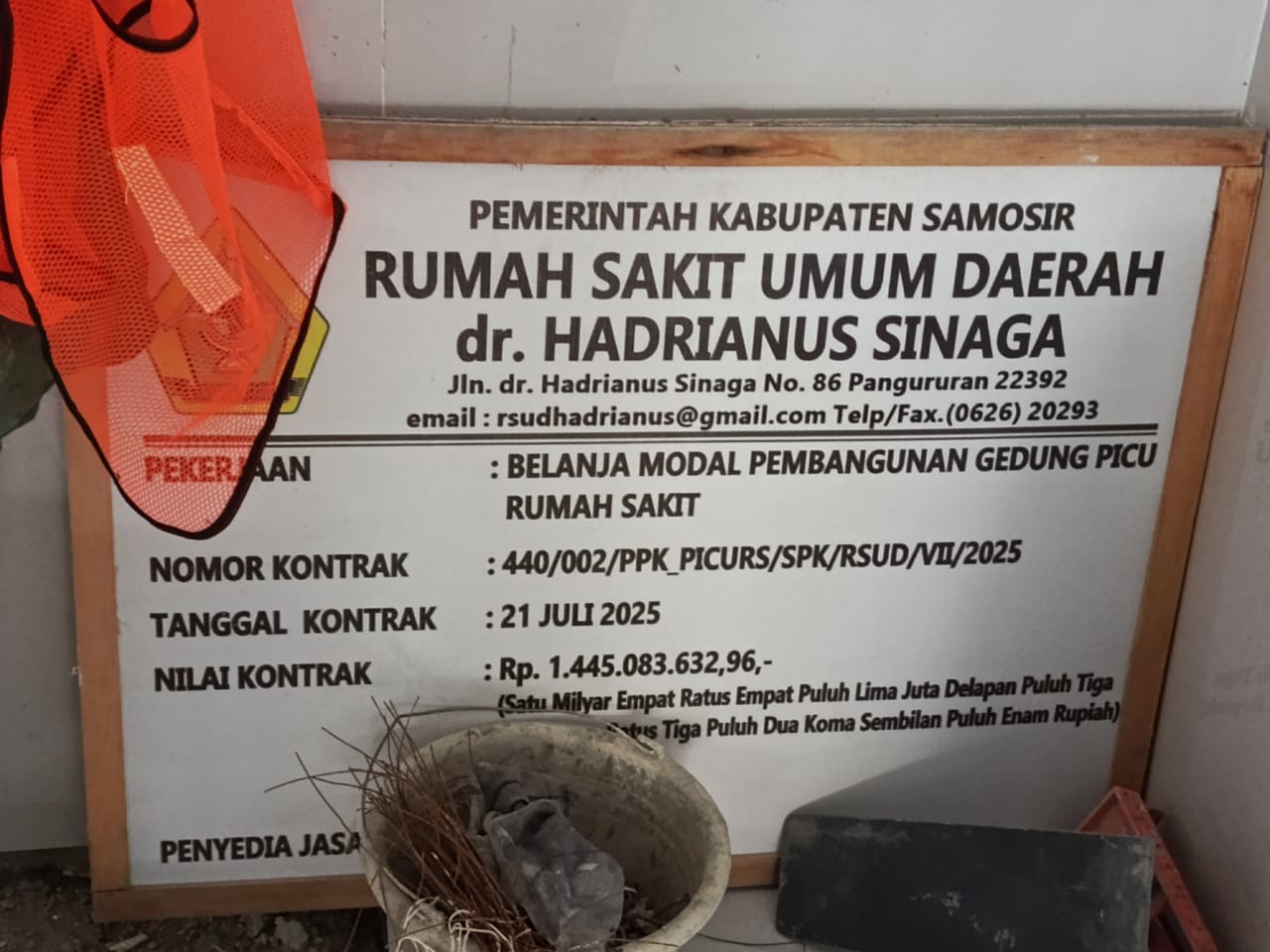 Diduga Langgar Keterbukaan Informasi Publik, Papan Proyek Di RSUD Hadrianus Sinaga Disembunyikan
