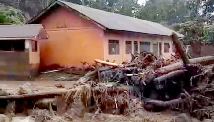 Bencana Banjir Landa Sejumlah Wilayah Di Padangsidimpuan