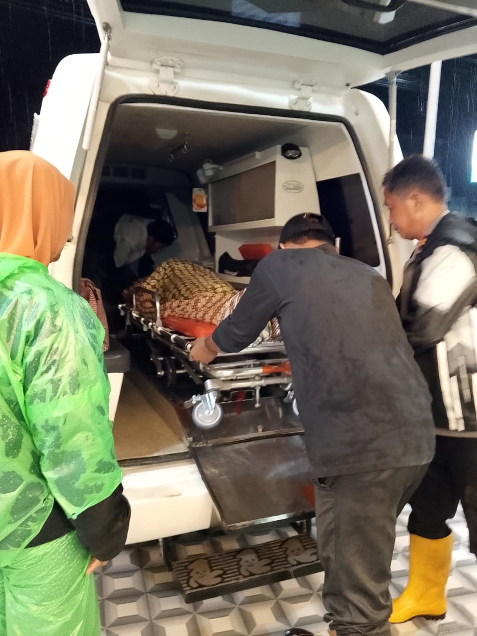 Selamatkan Ayam Dari Banjir, Muzammil Meninggal Tersengat Listrik