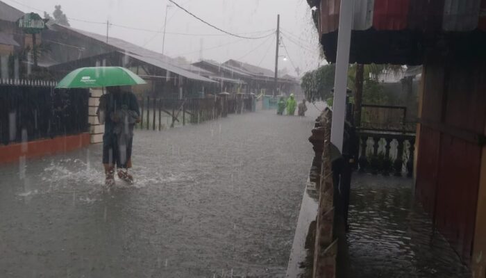 Dua Hari Diguyur Hujan, Banjir Kepung Kota Brandan