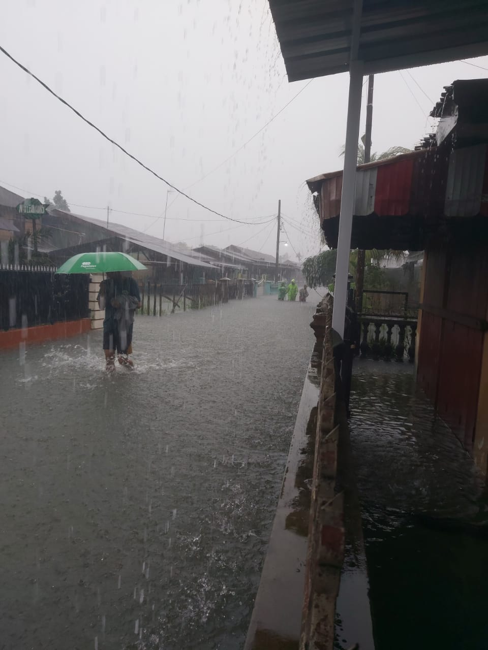 Dua Hari Diguyur Hujan, Banjir Kepung Kota Brandan