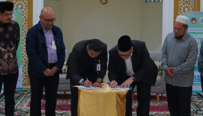 Yayasan Doktor Haji Maratua Simanjuntak Komitmen Tingkatkan Kesejahteraan Guru