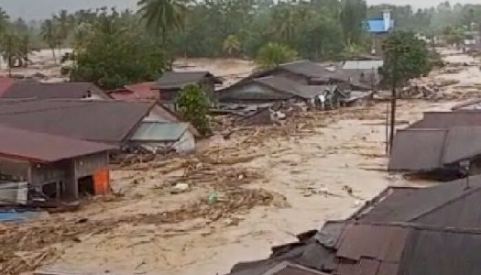 Banjir Bandang-Longsor Tapanuli Raya: Penrad Siagian Soroti Kerusakan Ekologis, Desak Audit Total PT TPL