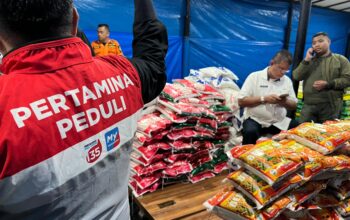 Pertamina Patra Niaga Regional Sumbagut mulai melakukan langkah bantuan awal untuk mendukung penanganan bencana di wilayah Sibolga, Tapanuli, dan sekitarnya. Sebagai tahap pertama, Pertamina menyalurkan 70 box air mineral guna membantu kebutuhan dasar petugas dan masyarakat terdampak.