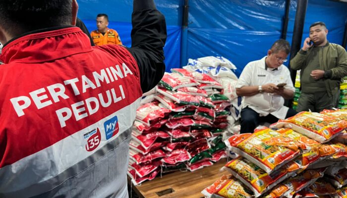 Pertamina Salurkan Bantuan Untuk Warga Terdampak Banjir Dan Longsor Sibolga-Tapanuli