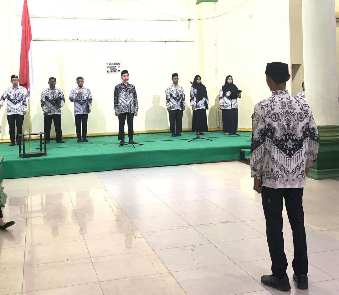 Semarak Hari Guru Nasional 2025, PCM Kampung Dadap Upacara Bersama