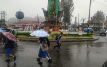 Warga Karo Diminta Waspada Cuaca Ekstrem, Longsor Dan Pohon Tumbang