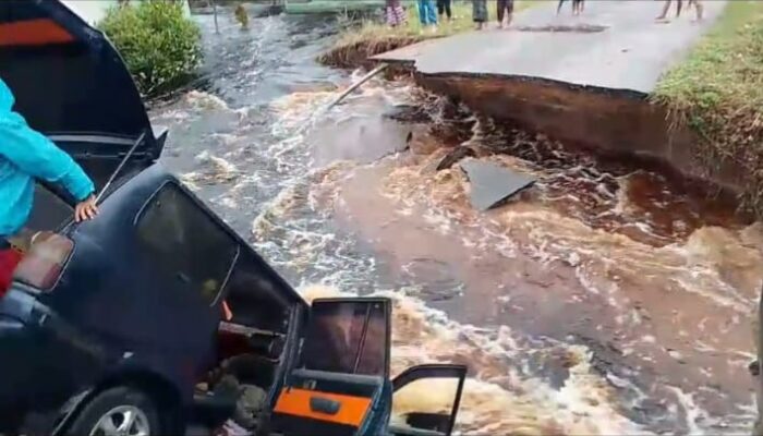 Dikepung Banjir, Kawasan Ibukota Aceh Singkil Jadi Lautan