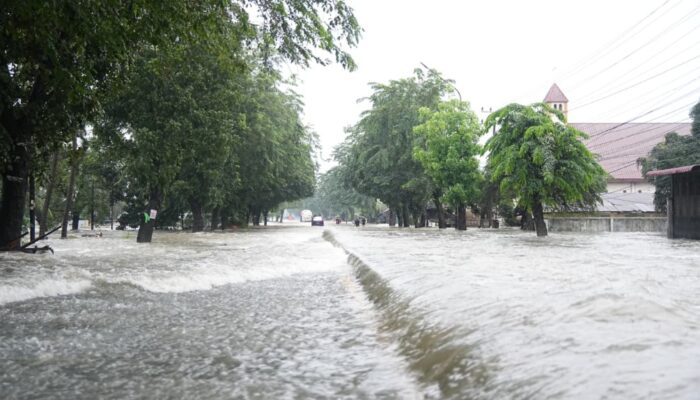 Sudah 13 Kecamatan Di Deliserdang Terendam Banjir, Pemkab Gerak Cepat Lakukan Evakuasi