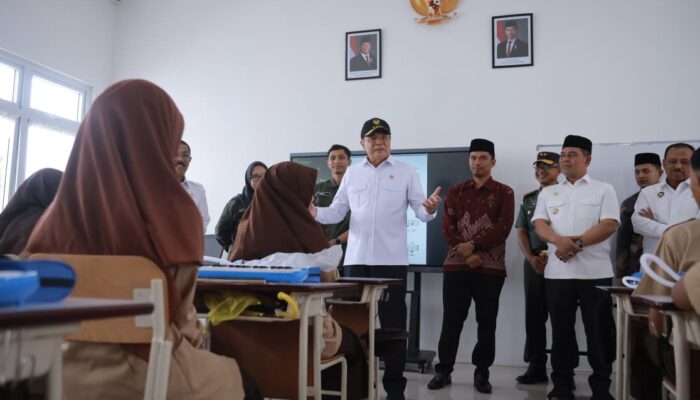 Dampingi Menko Polkam, Bupati Aceh Besar Tinjau Sekolah Rakyat