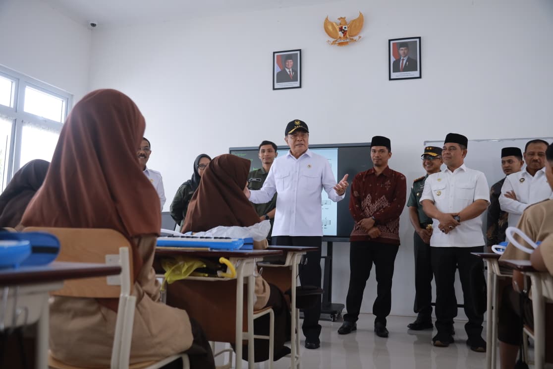 Dampingi Menko Polkam, Bupati Aceh Besar Tinjau Sekolah Rakyat