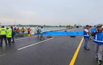 PT Jasamarga Kualanamu Tol (JKT) selaku badan usaha jalan tol Ruas Tol Medan-Kualanamu-Tebing Tinggi (MKTT) melakukan pengalihan lalu lintas sementara waktu sebagai dampak atas amblasnya Jalan Tol MKTT km 41+600 arah Medan, Jumat (28/11) pada pukul 11.30 WIB yang diakibatkan tingginya curah hujan di sekitar wilayah Deli Serdang yang terjadi sejak Kamis (27/11).