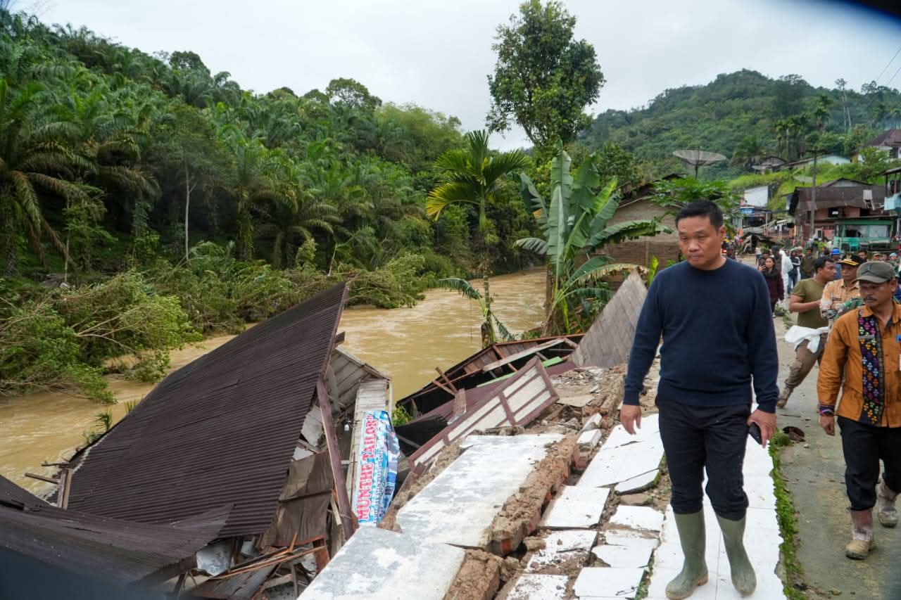 Bencana Alam Meluas Di Humbahas, Bupati Oloan Tinjau Para Korban