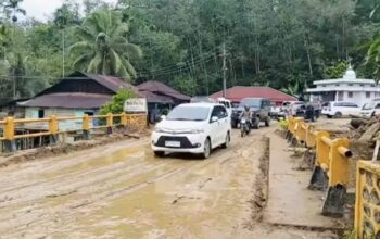 Jembatan Merah-Simpang Gambir Kembali Terhubung, 12 Alat Berat Dikerahkan
