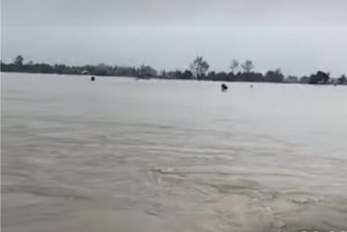 Benteng Sungai Batu Gingging Jebol, Ratusan Hektare Sawah Di Tanjungmorawa Terendam Banjir‎