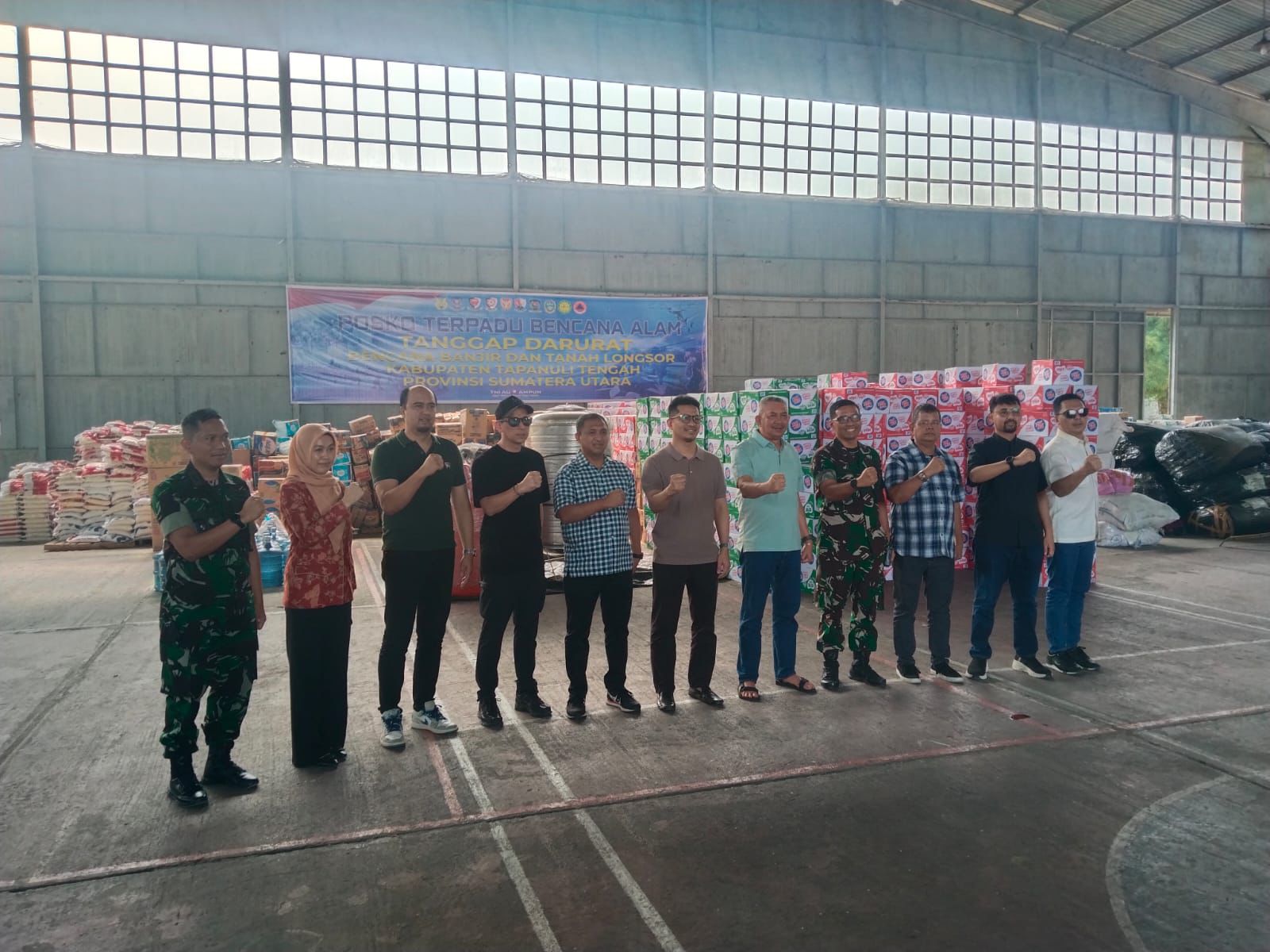 Kadin Sumut Kirim Bantuan Via Udara Untuk Korban Banjir Dan Longsor Di Tapanuli Tengah