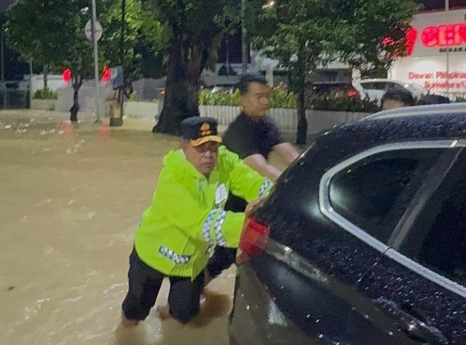 Totalitas Polda Sumut Tangani Bencana Banjir Layak Diapresiasi