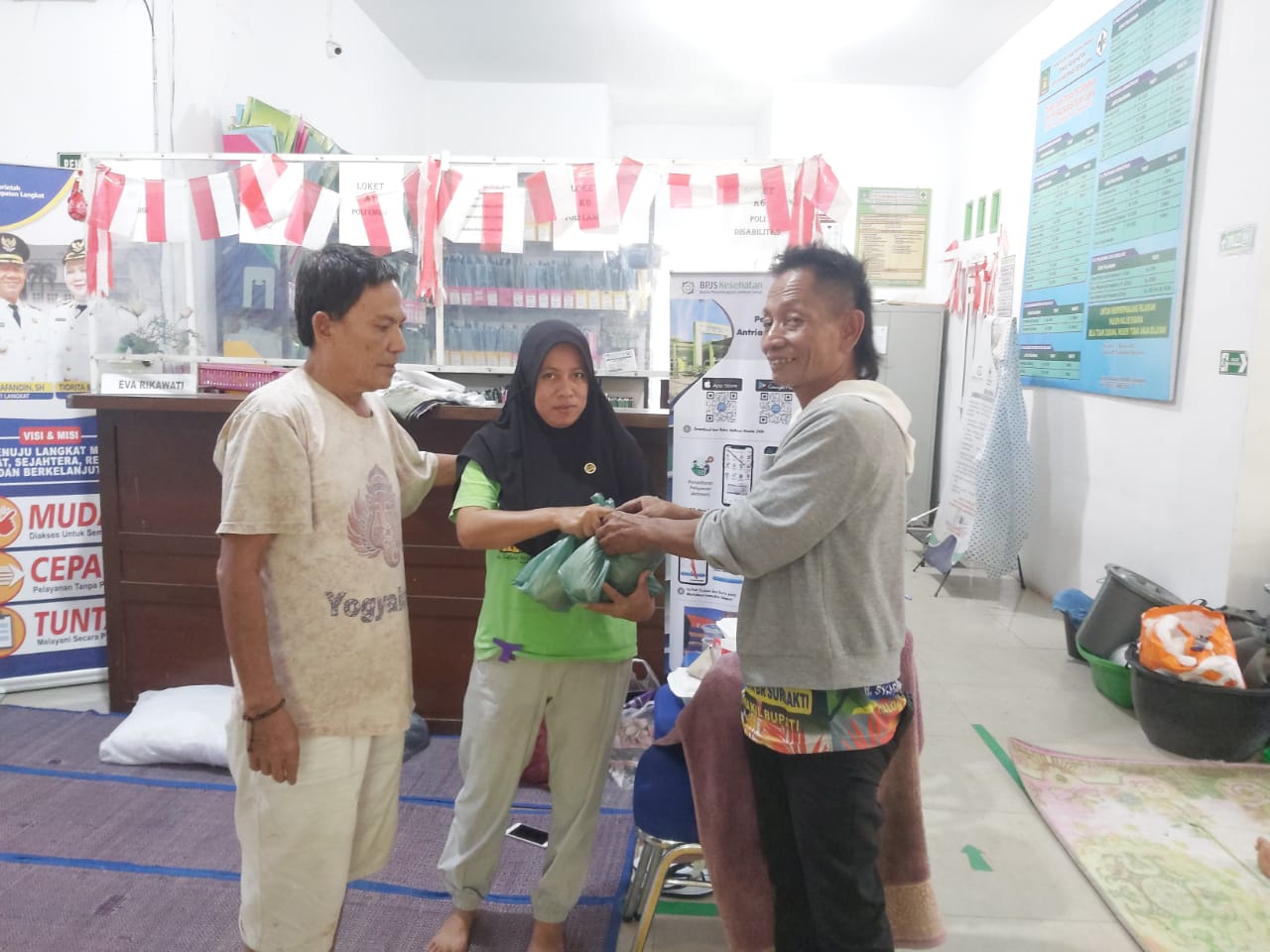 JKL 85 Salurkan Bantuan untuk Korban Banjir Brandan