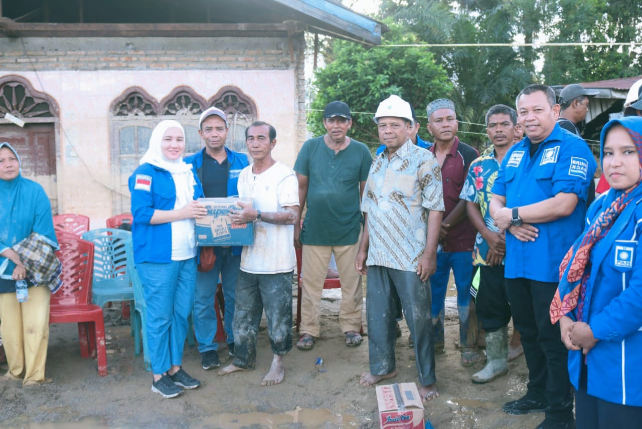 PAN Tapsel Salurkan Bantuan, H Borkat SSos MM: CSR Tambang Emas Harus Prioritaskan Daerah Terdampak Bencana Alam