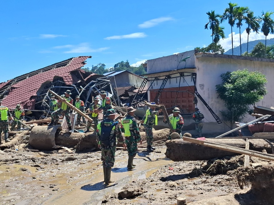 Kodim 0108/Agara Bantu Masyarakat Cari Jenazah