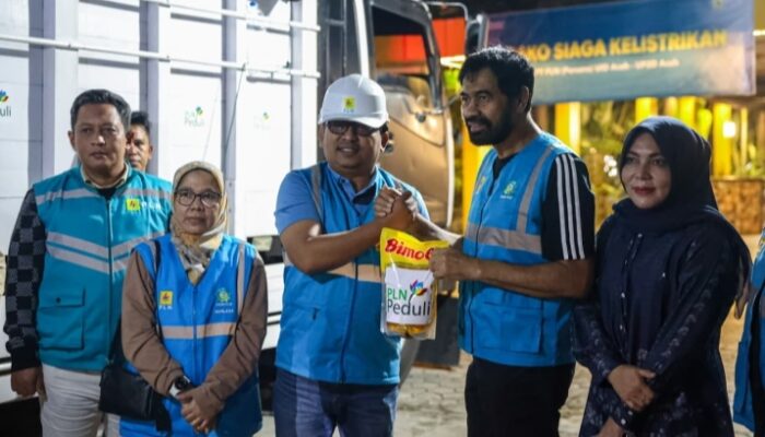 Mualem Terima Bantuan PLN, Pemulihan Listrik Daerah Terisolasi Dipercepat