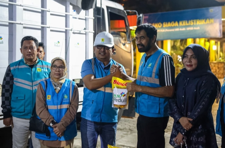 Mualem Terima Bantuan PLN, Pemulihan Listrik Daerah Terisolasi Dipercepat