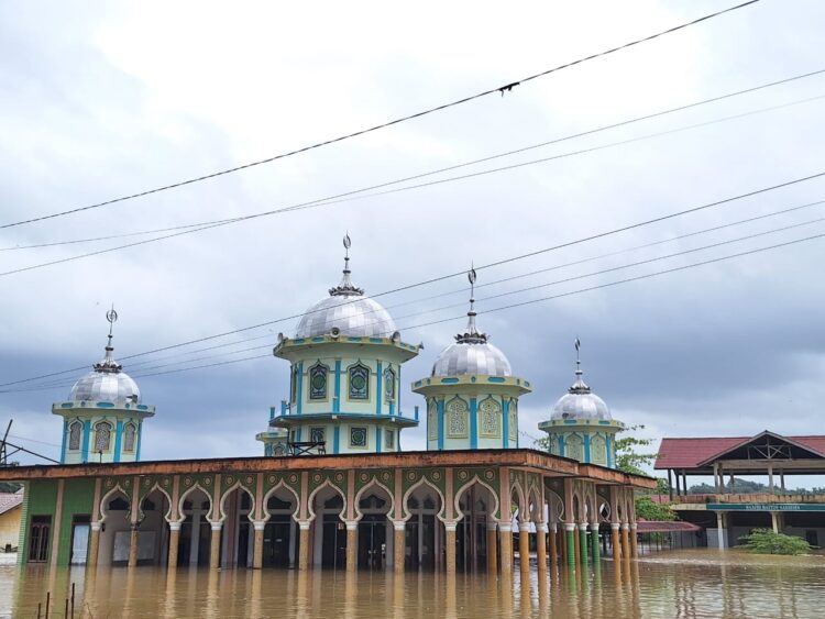 Aceh Timur Terkurung