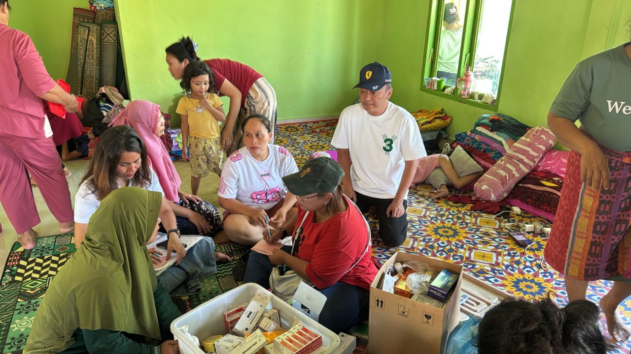 Pengungsi Banjir Di Pematang Ganjang Kekurangan Air Bersih