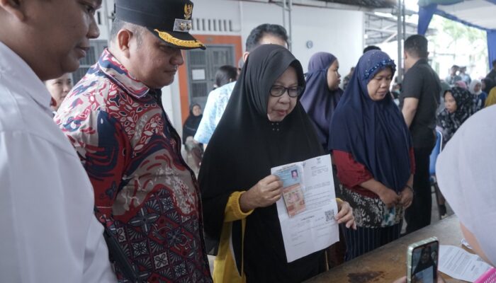 PT Pos Kisaran Salurkan BLTS Kestra, Pemerintah Ingatkan Gunakan Dengan Bijak