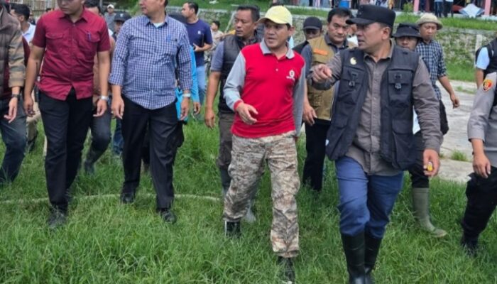 Wagub Fadhlullah Kunjungi Masyarakat Terdampak Banjir Di Takengon