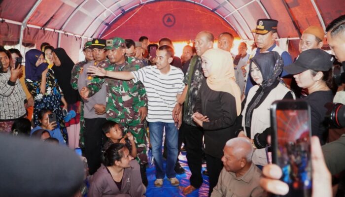 Bupati Syah Afandin Gerak Cepat: Tinjau Pengungsi, Kirim Logistik, dan Terima Dukungan Humanitarian