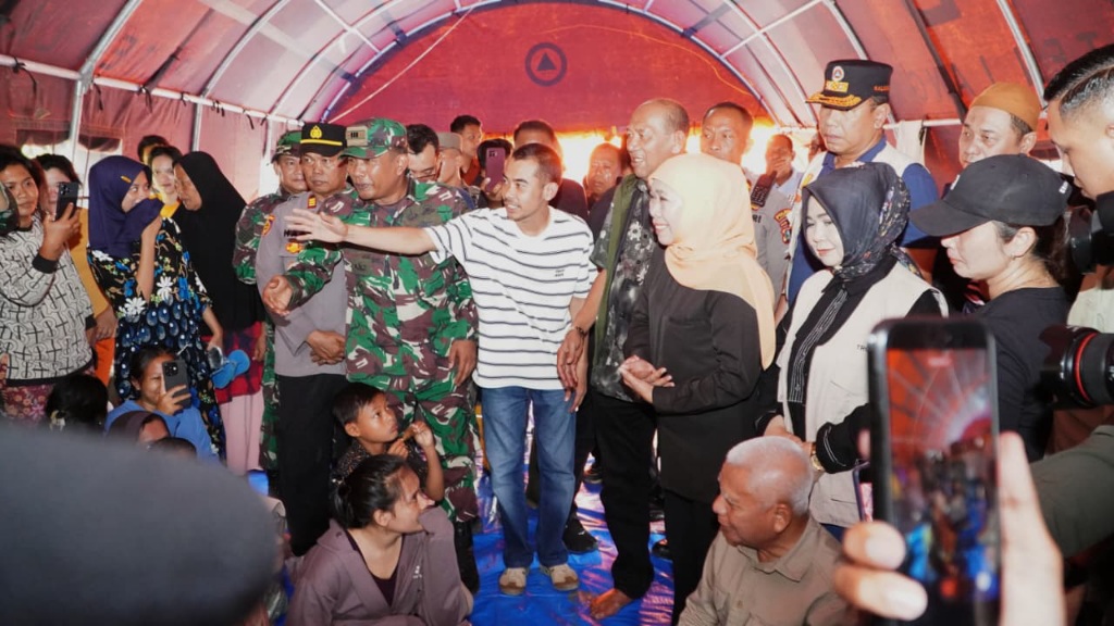 Bupati Syah Afandin Gerak Cepat: Tinjau Pengungsi, Kirim Logistik, dan Terima Dukungan Humanitarian