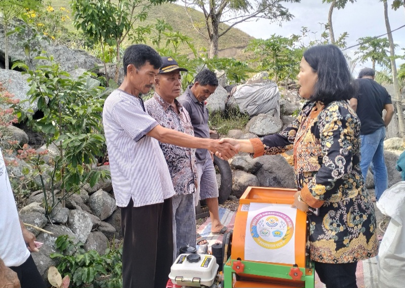 Tim PDB Unimed Atasi Krisis Penerangan Dan Percepat Proses Panen Jagung