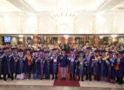 UMSU Wisuda 2.355 Lulusan, Wamen Haji Dan Umrah: Alumni Harus Bergerak, Kompak Dan Berdampak