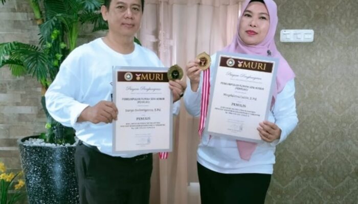 Dua Guru Madrasah Catat Rekor MURI Melalui Literasi