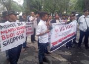 Massa Demo Di DPRD Sumut, Desak Jamin Layanan Kesehatan Gratis