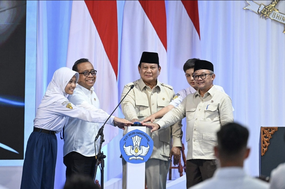 Presiden Prabowo Luncurkan Program Digitalisasi Pembelajaran, Sasar 288 Ribu Sekolah