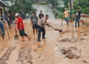 Polres Padangsidimpuan Sigap Bantu Korban Longsor Di Simasom