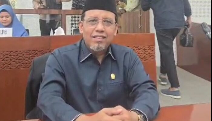 Ahmad Darwis Soroti Nasib Guru Yang Bergulat Di Tengah Ketidakpastian