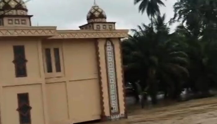 Dinkes Kerahkan Tim Medis untuk Respons Banjir Besar Di Sumut