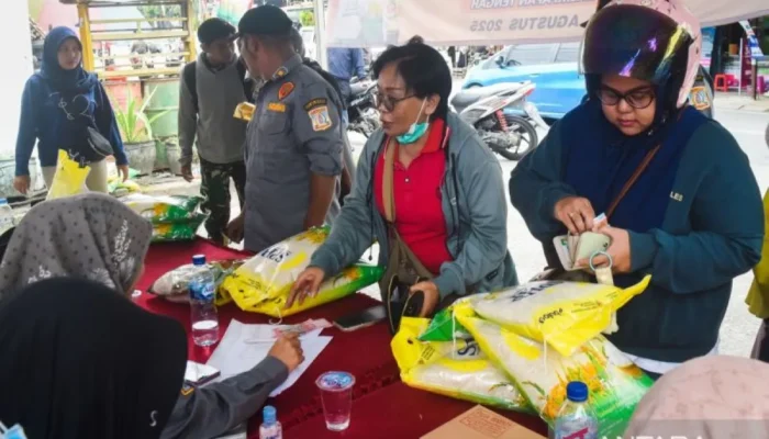 Siapa diuntungkan saat harga beras tinggi?