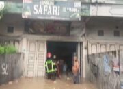 Tabung Gas Meledak Saat Banjir Di Medan Barat, Seorang Remaja Ditemukan Tewas