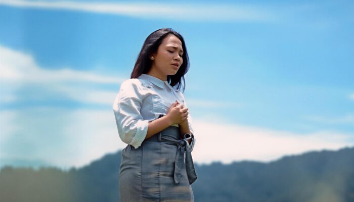 Penyanyi Medan Ivananda Sinaga Rilis Lagu Ambon ‘Takdir’ Di Bawah Maina Production