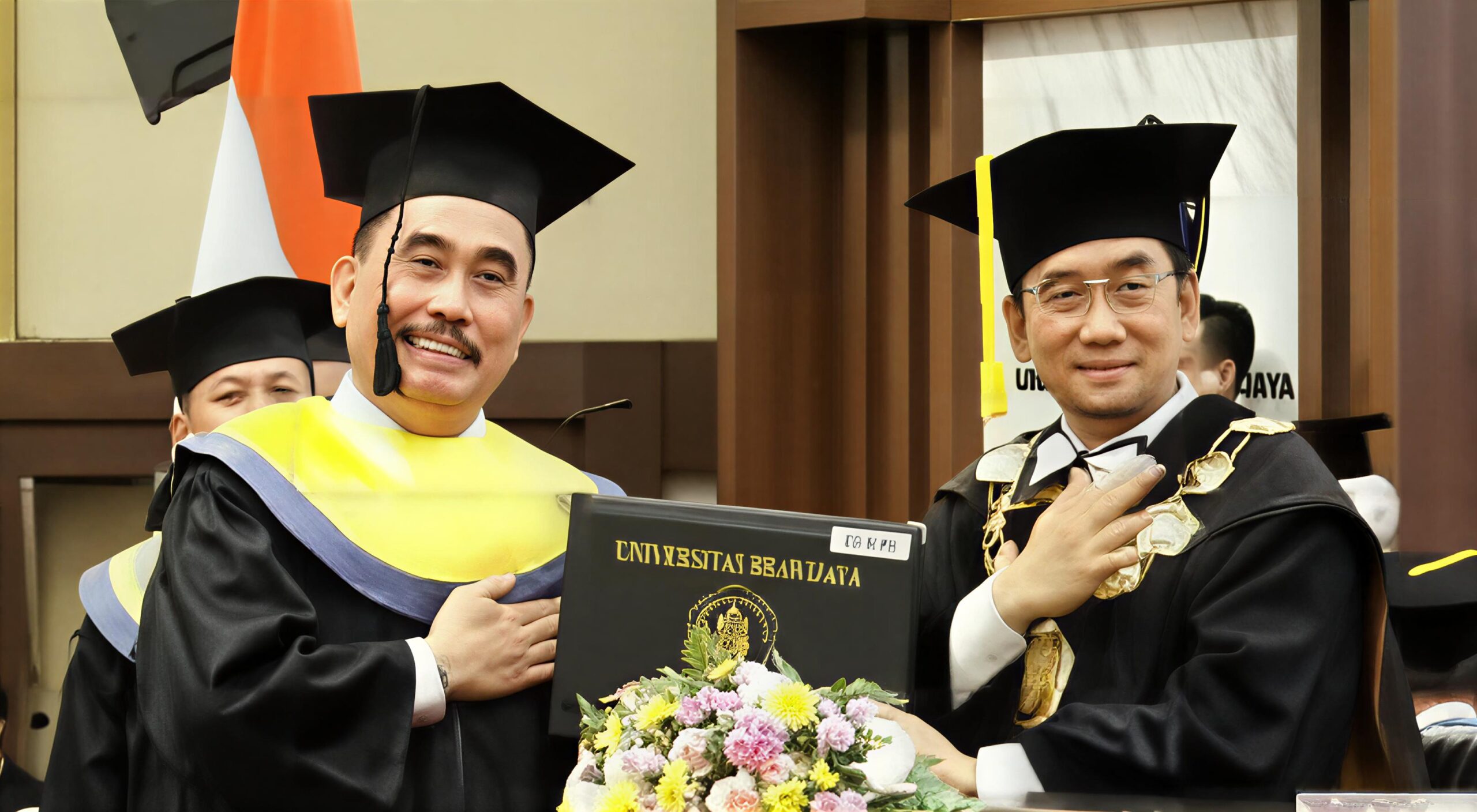 Resmi Sandang Gelar Doktor, Hendrik Sitompul Diwisuda Rektor Universitas Brawijaya Malang