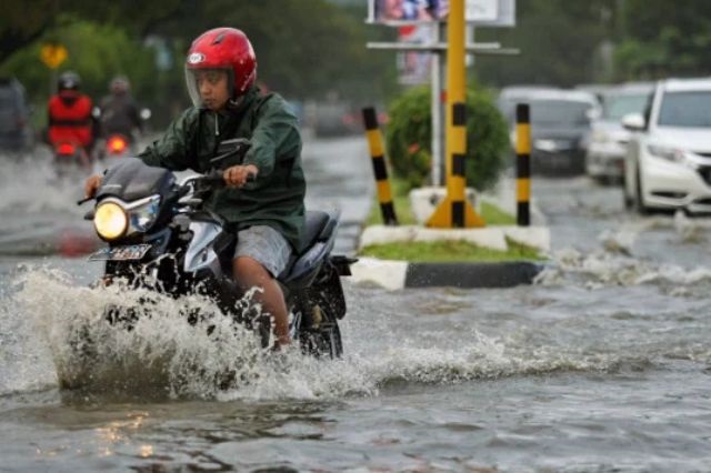 Tips Merawat Motor Honda Setelah Terendam Banjir