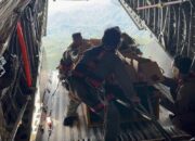 TNI AU Kirim Helibox Via Airdrop Untuk Korban Banjir Tapanuli Utara