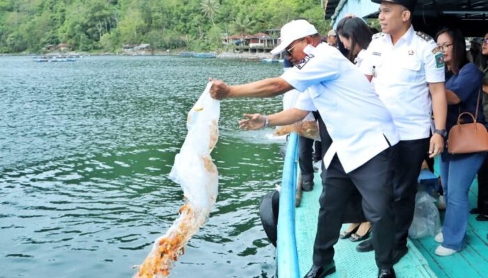 Pemkab Simalungun Restocking Di Danau Toba, Dorong Hasil Nelayan