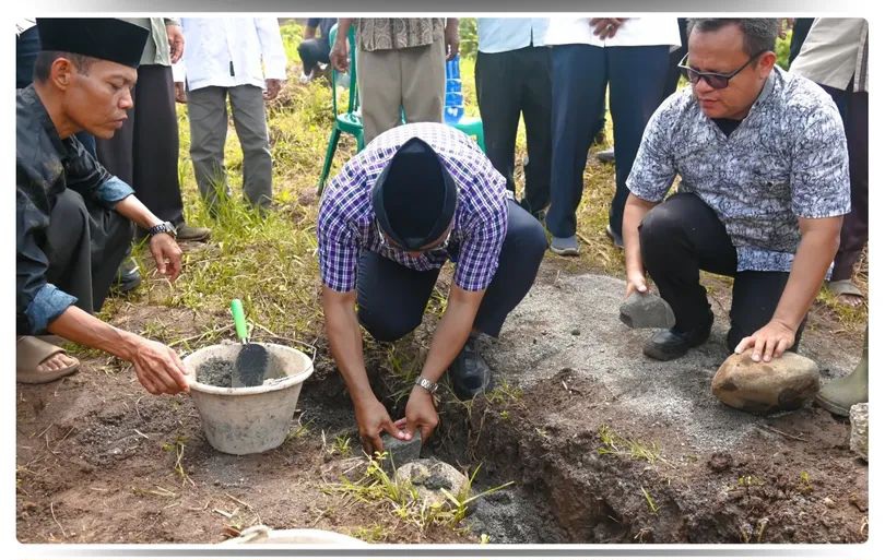 Wali Kota Padangsidimpuan Pasang Batu Pertama Masjid Al-Wasathiyah